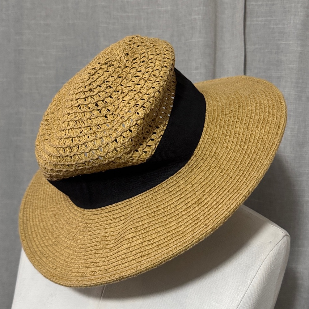 Summer Hat-Tan with Black Ribbon Detail-Paper Material-EUC - Picture 5 of 13